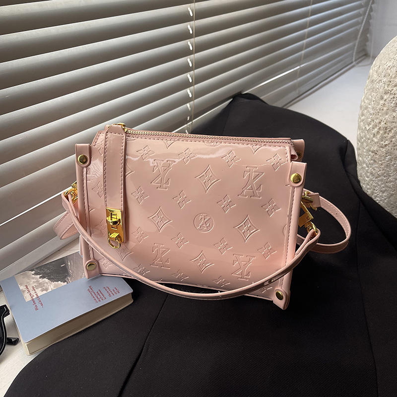 클래식 디자인 컬렉션 2026 신모델 고급 래커 가죽  - Women Bags Collection 리뷰 및 가격